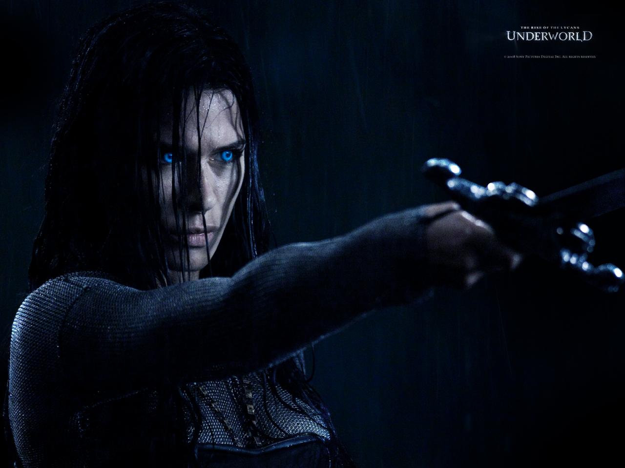 обои Underworld.Девушка с мечом фото