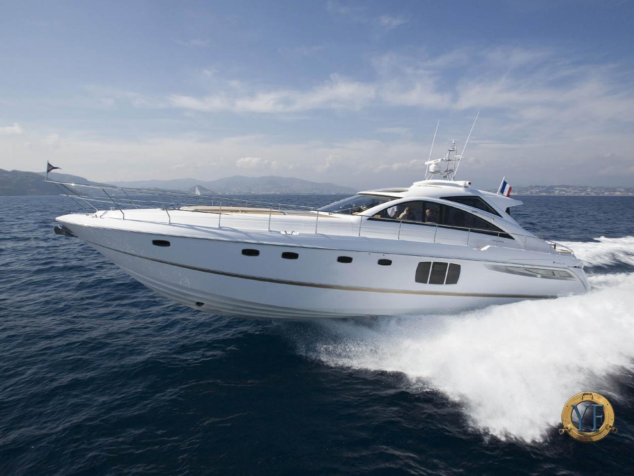 обои Катер Fairline 64TargaBow1600 фото