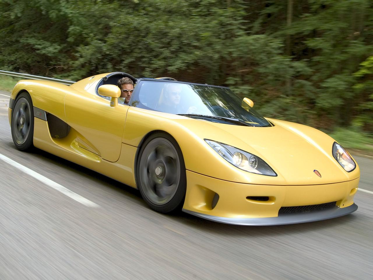 обои Koenigsegg CCR Yellow SA Speed фото