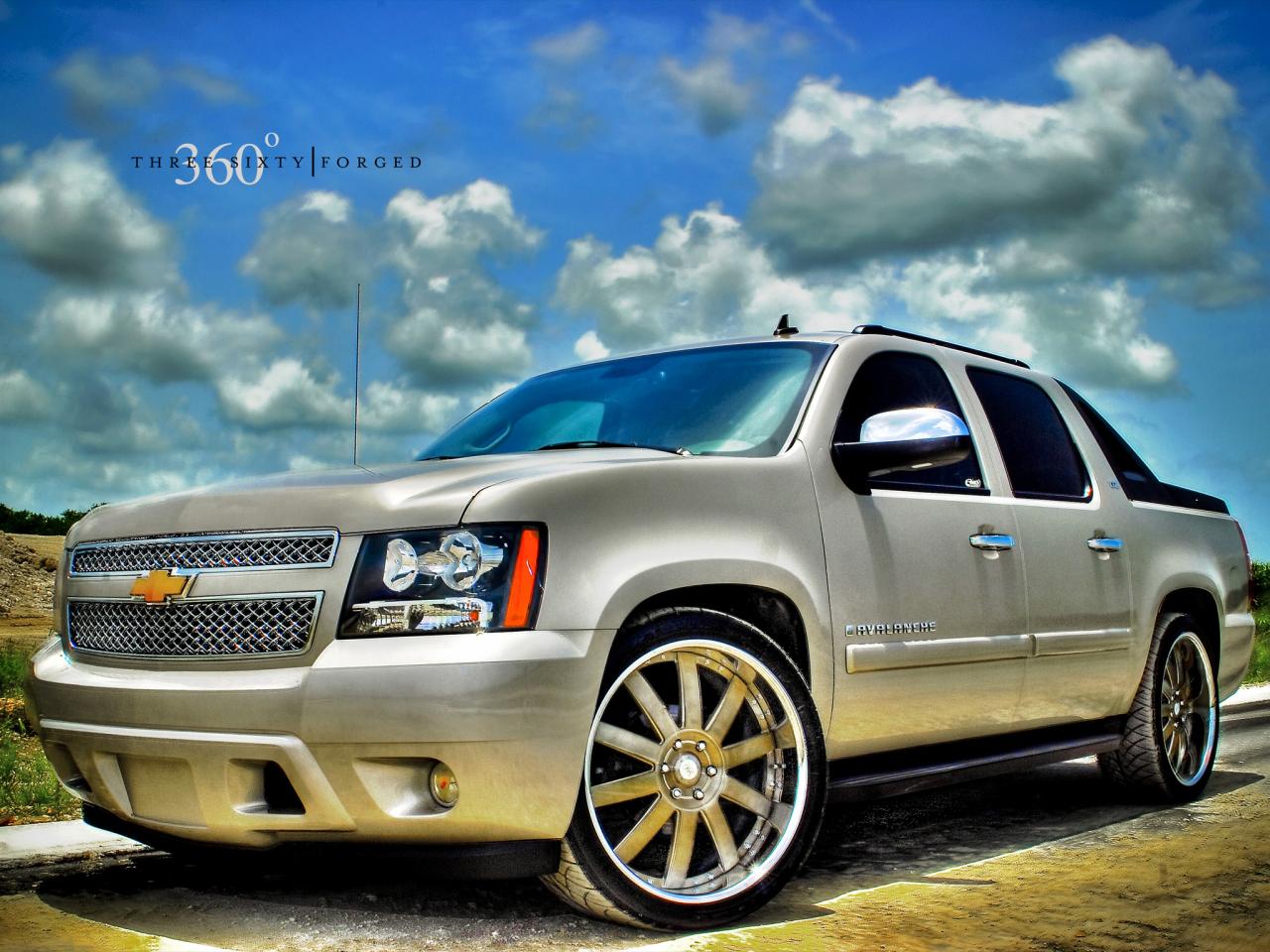 обои Chevrolet Tahoe 360 градусов фото