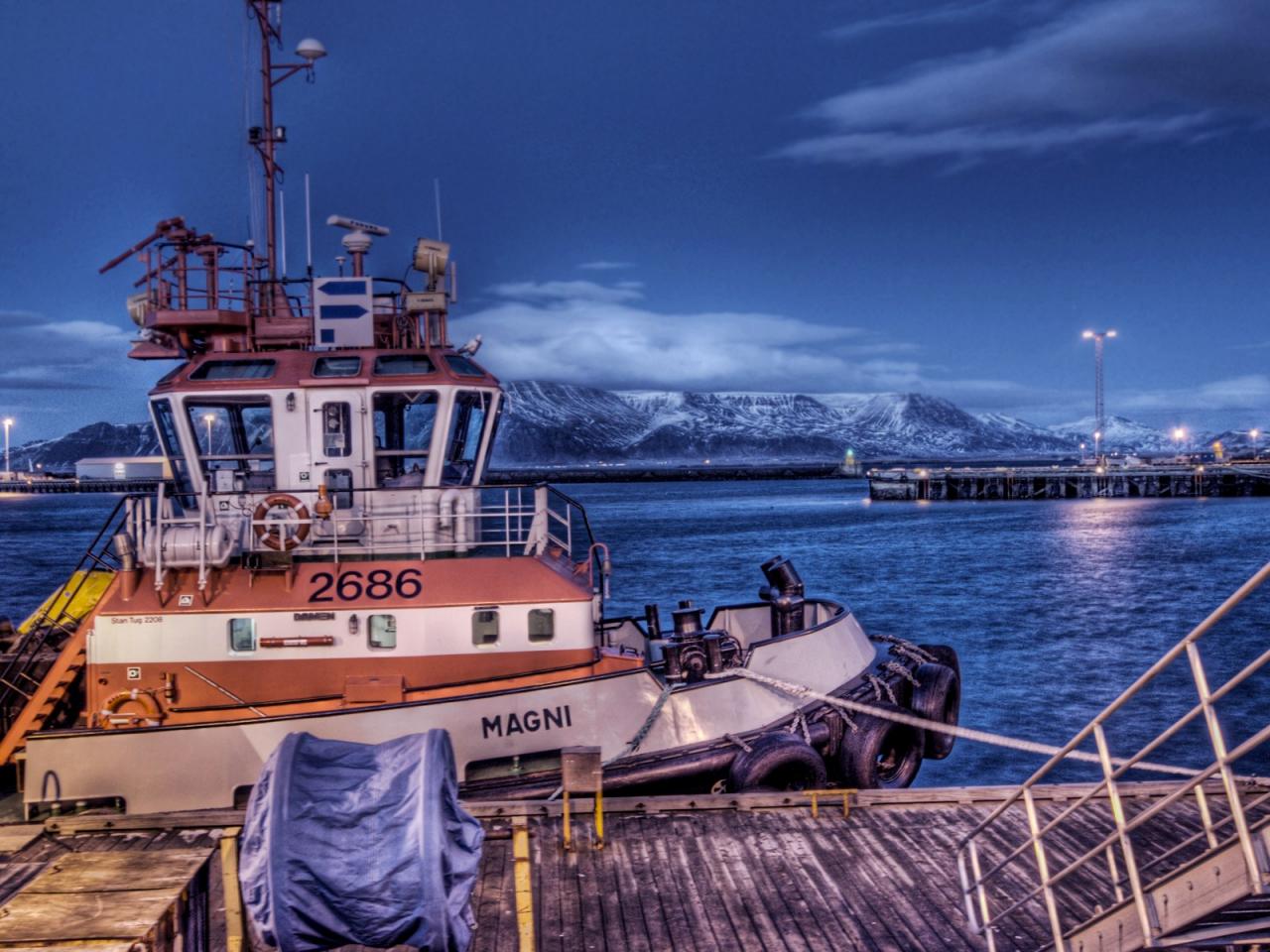 обои Iceland Landscape Icelandic Whaling Tug фото