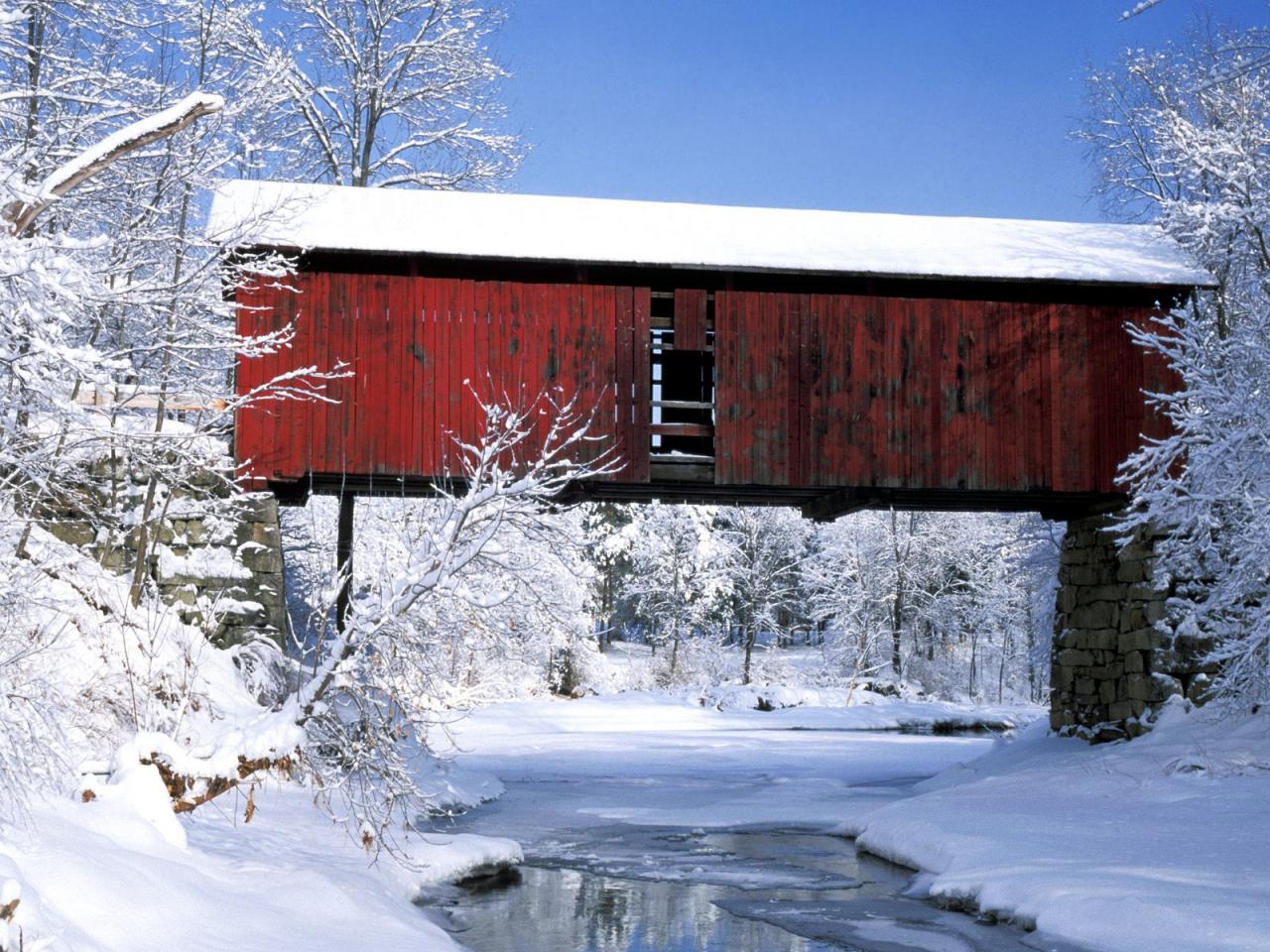 обои Rustic Bridge in Winter,   Northfield Falls,   Vermont фото