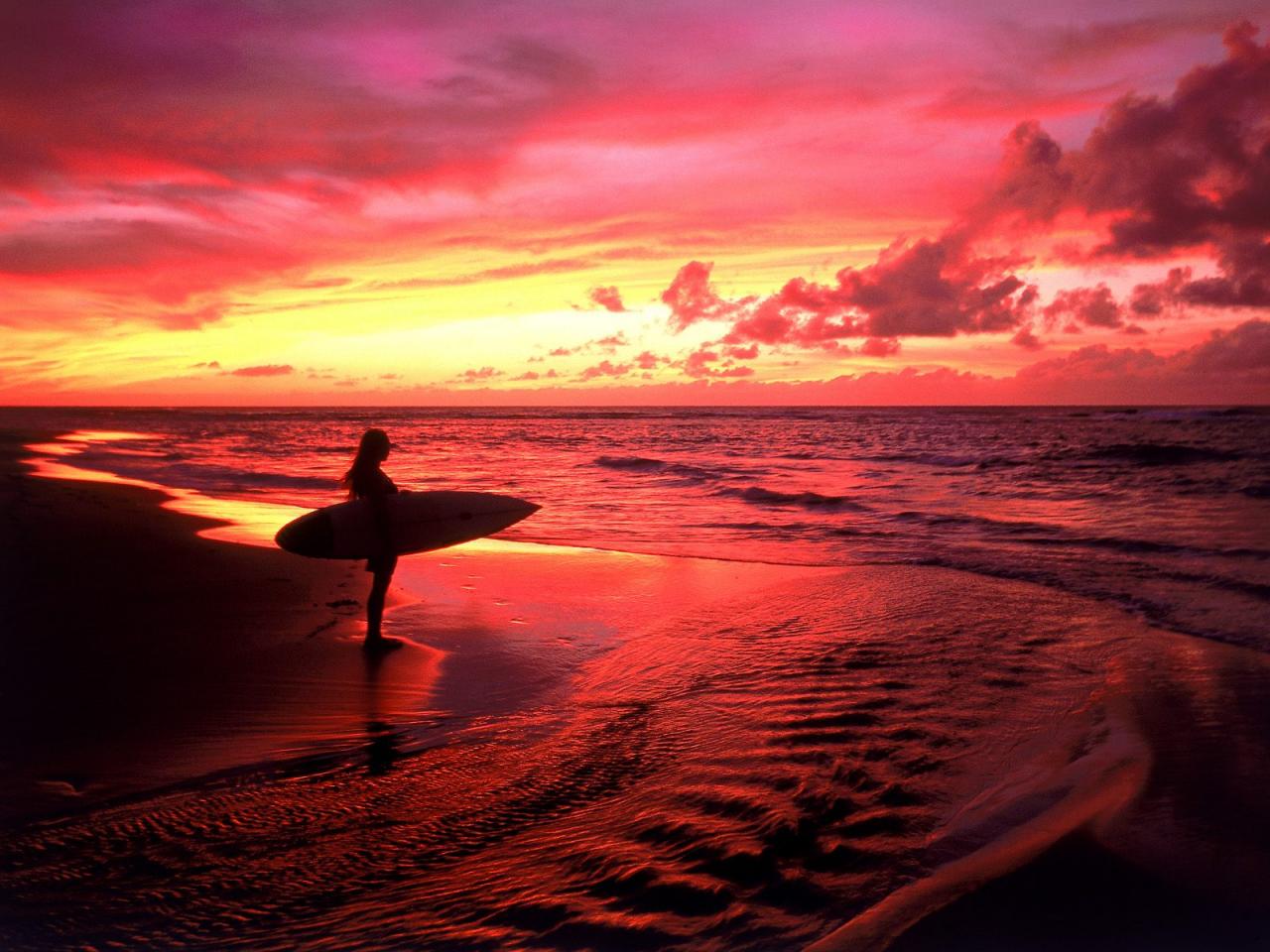 обои Surfer at Twilight,   Hawaii фото