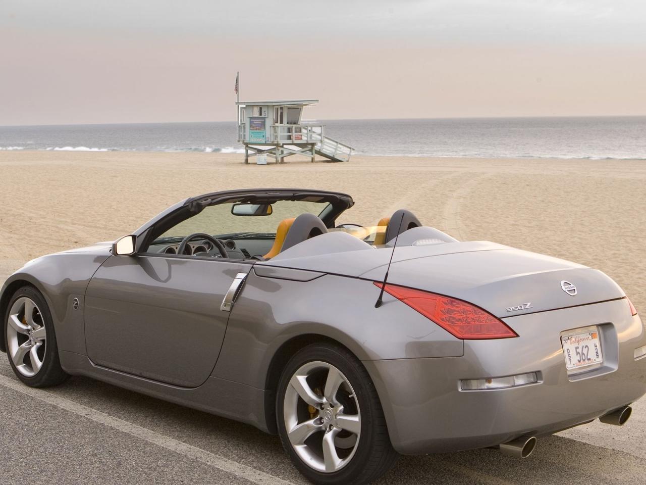 обои Nissan 350z roadster 2008 beach фото