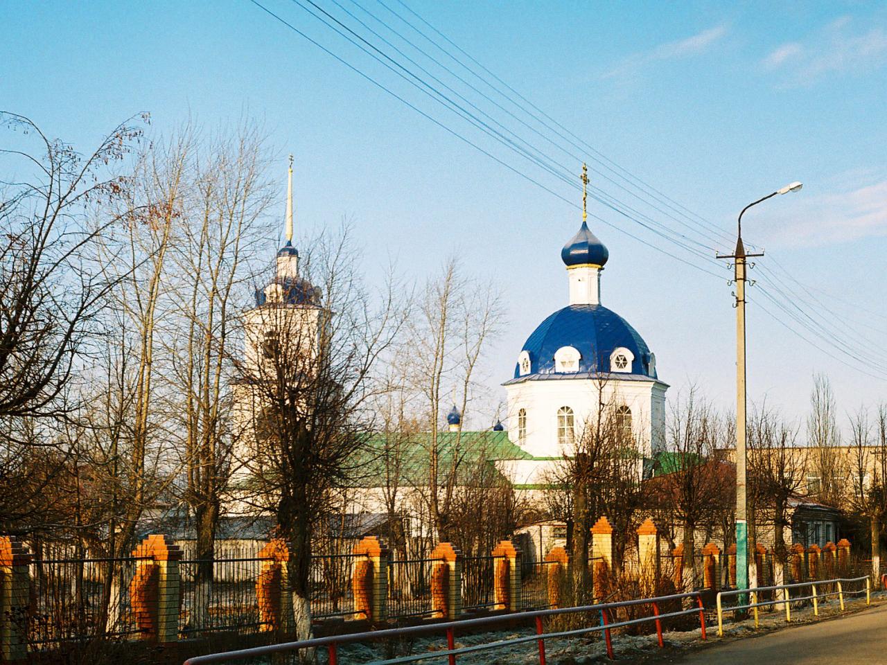 обои Городской пейзаж с церковью фото