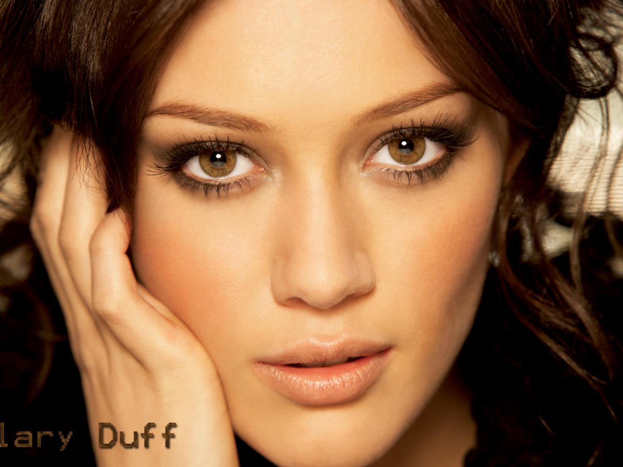 обои Hilary duff лицо фото