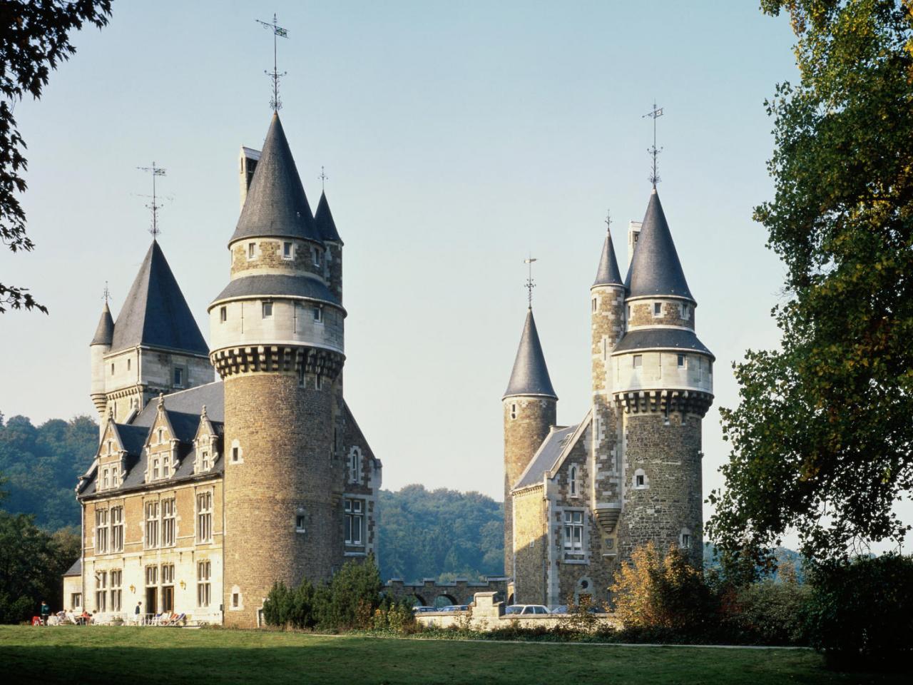 обои Faulx Les Tombes Castle,   Namur,   Belgium фото