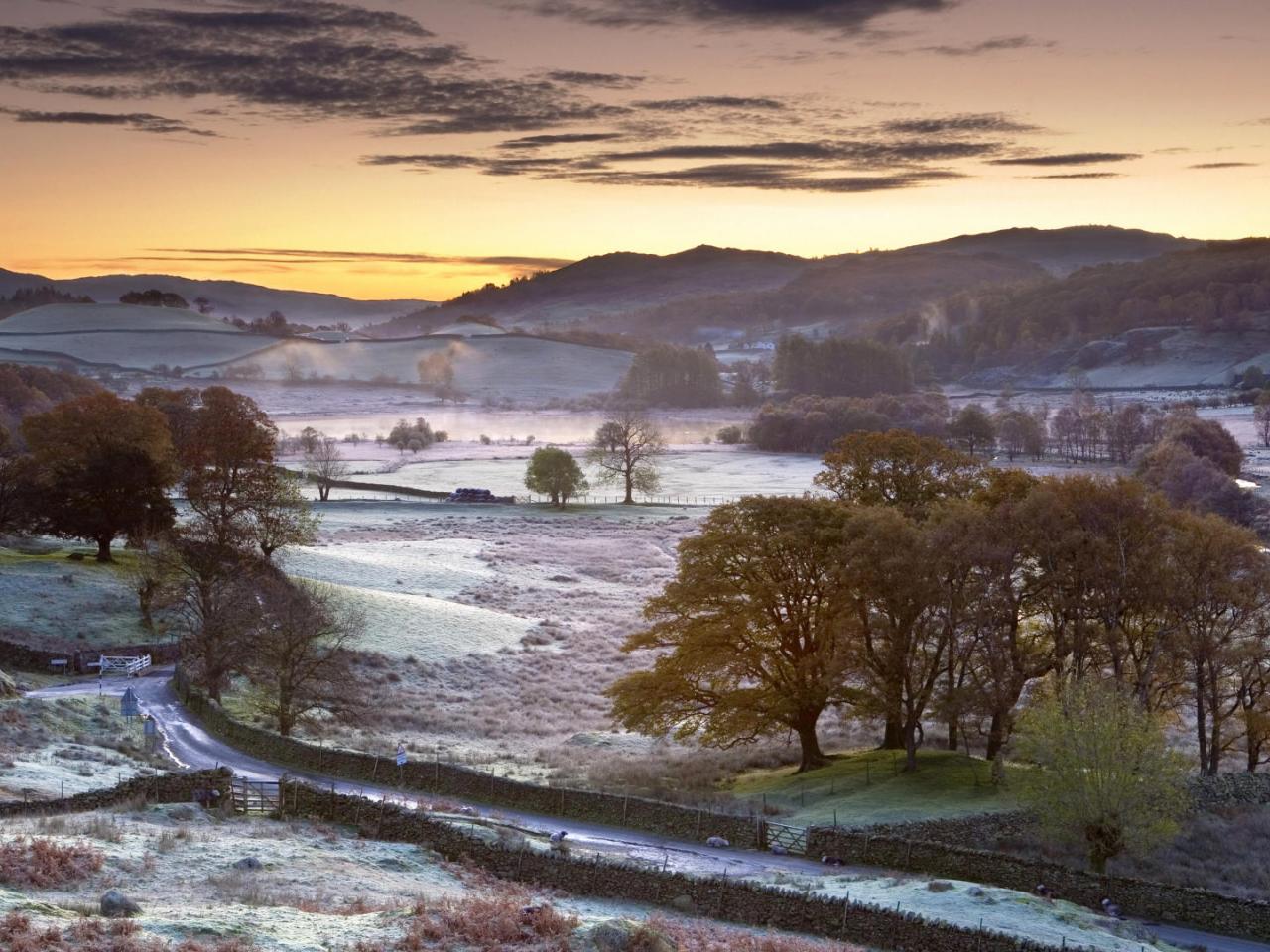 обои Frosty Morning,   Little Langdale,   Lake District,   Cumbria,   England фото