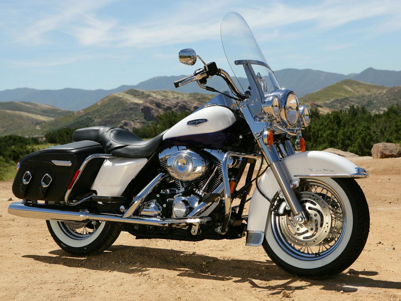 обои Harley-Davidson Road King Classic фото