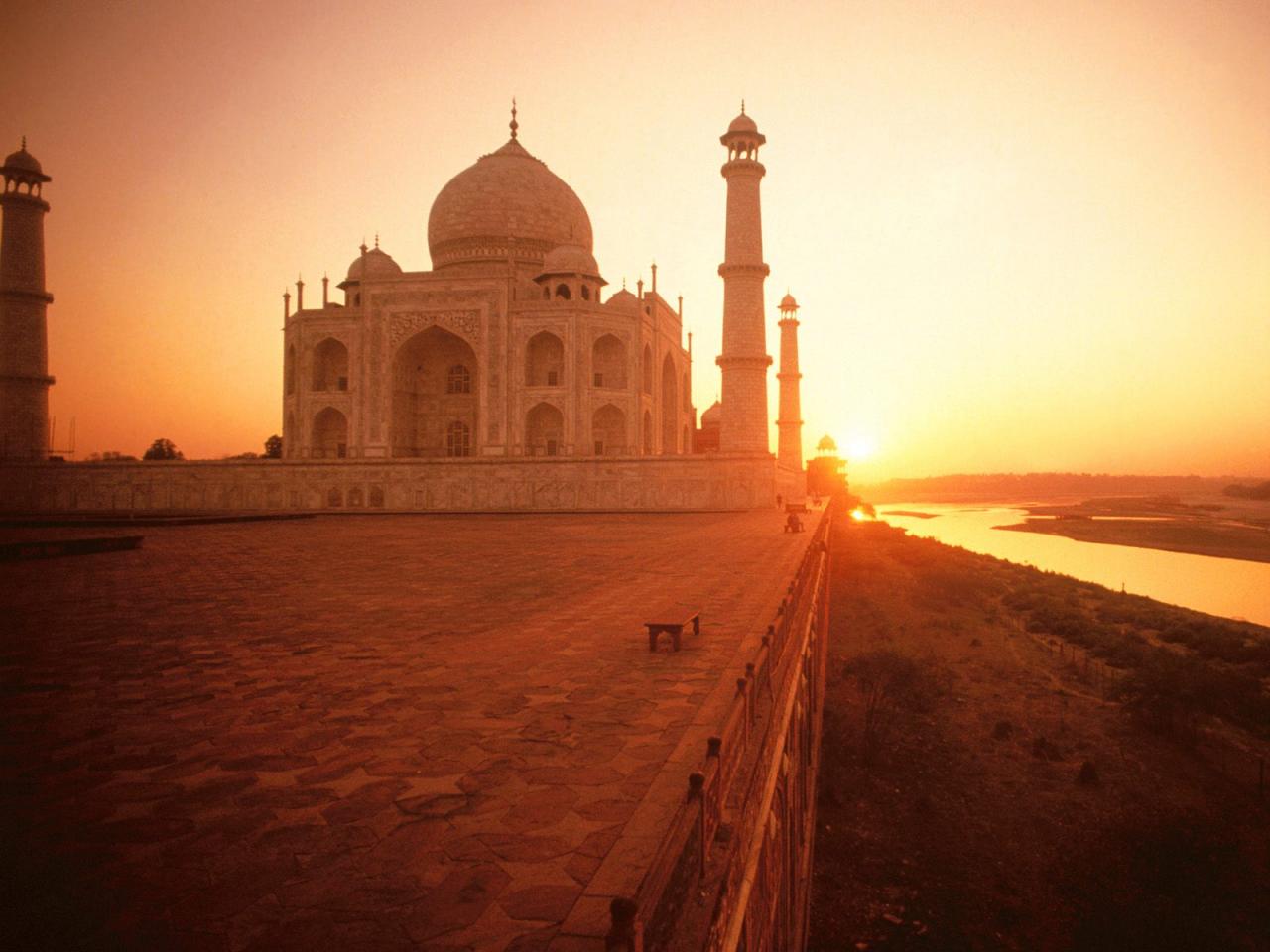 обои The Taj Mahal at Sunset,   India фото