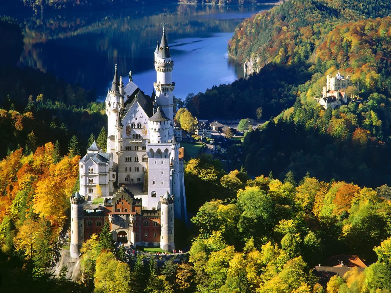 обои Neuschwanstein Castle,   Bavaria,   Germany фото