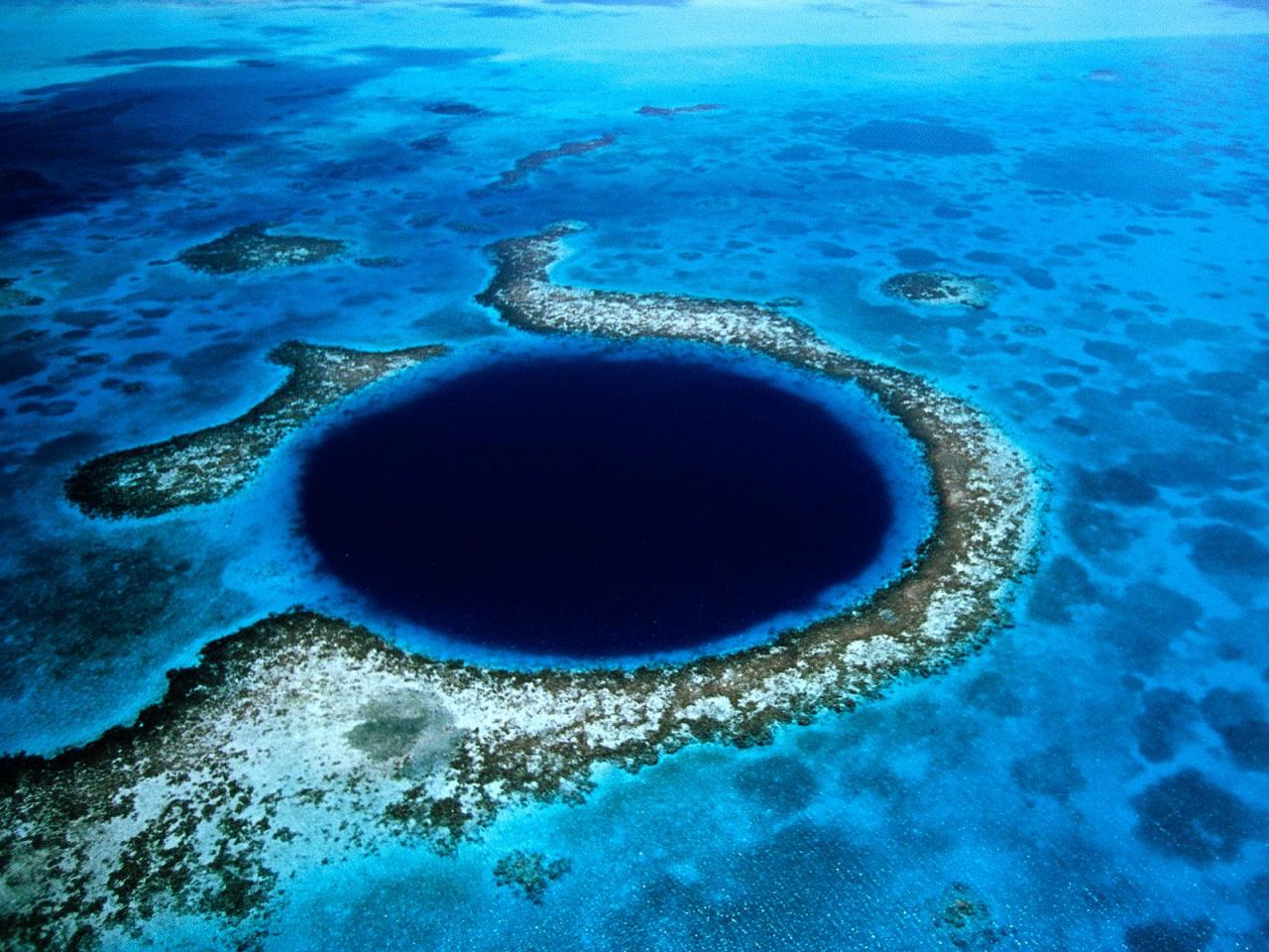 обои Blue Hole,   Lighthouse Reef,   Belize фото