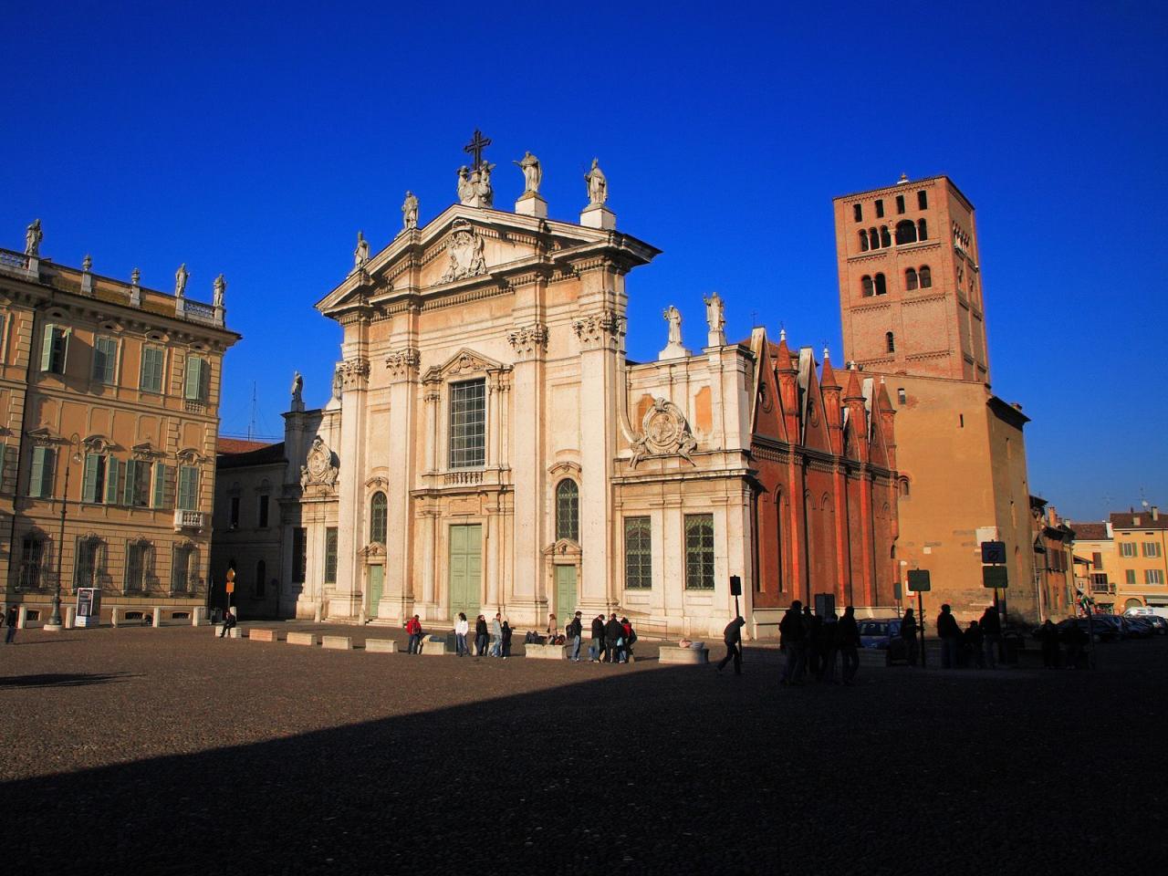 обои Cathedral of San Pietro,   Piazza Sordello,   Mantova,   Italy фото