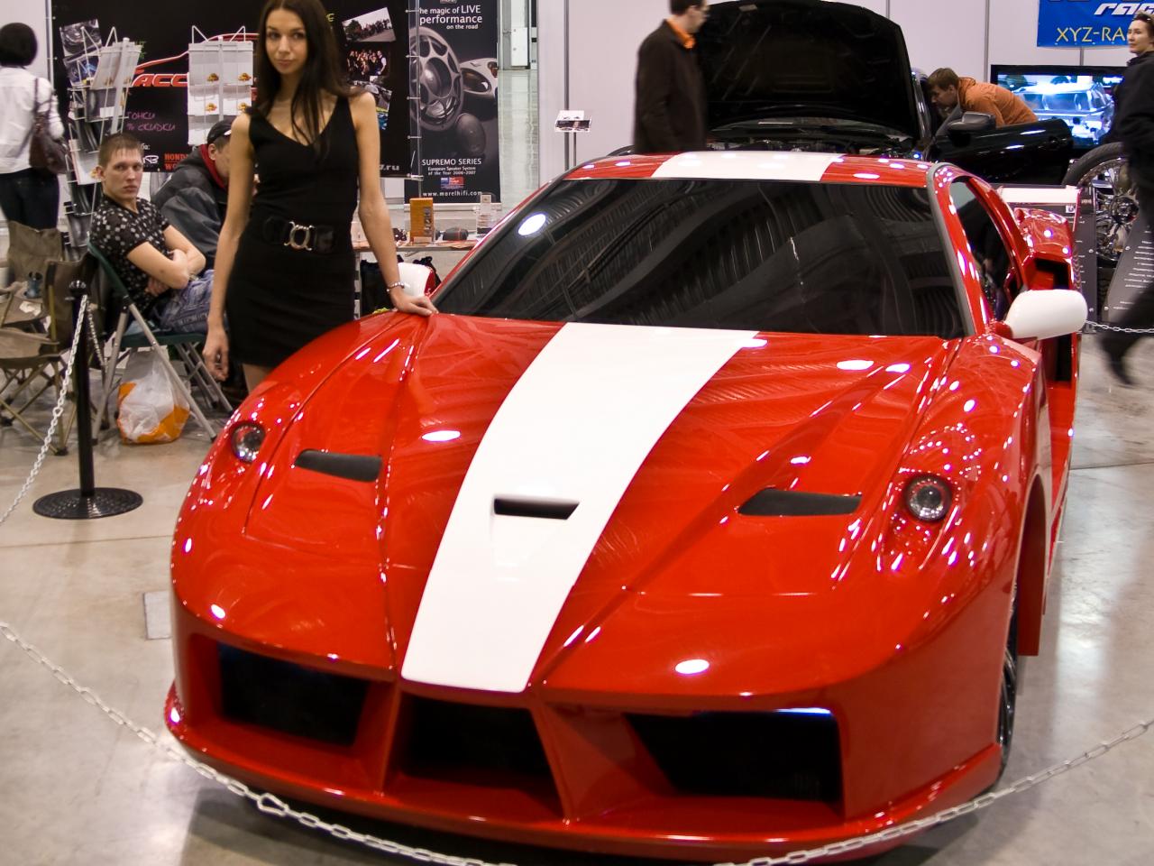 обои DREAMCAR-SHOW-2010 ferrari спереди фото