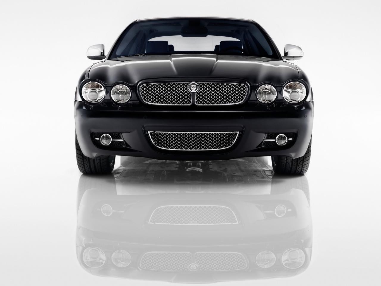 обои Jaguar-XJ-Portfolio Studio Front фото