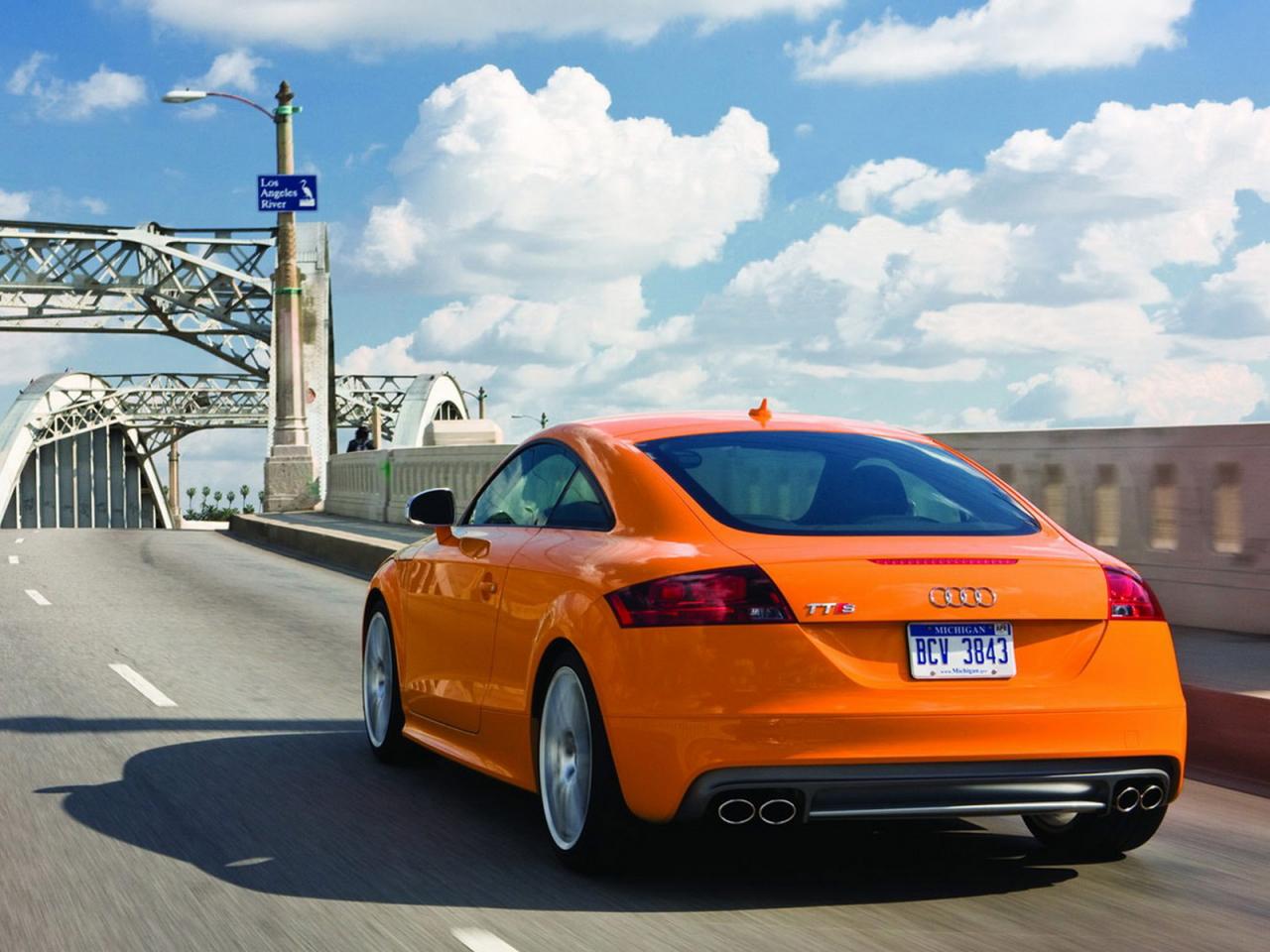 обои Orange Audi TTS фото