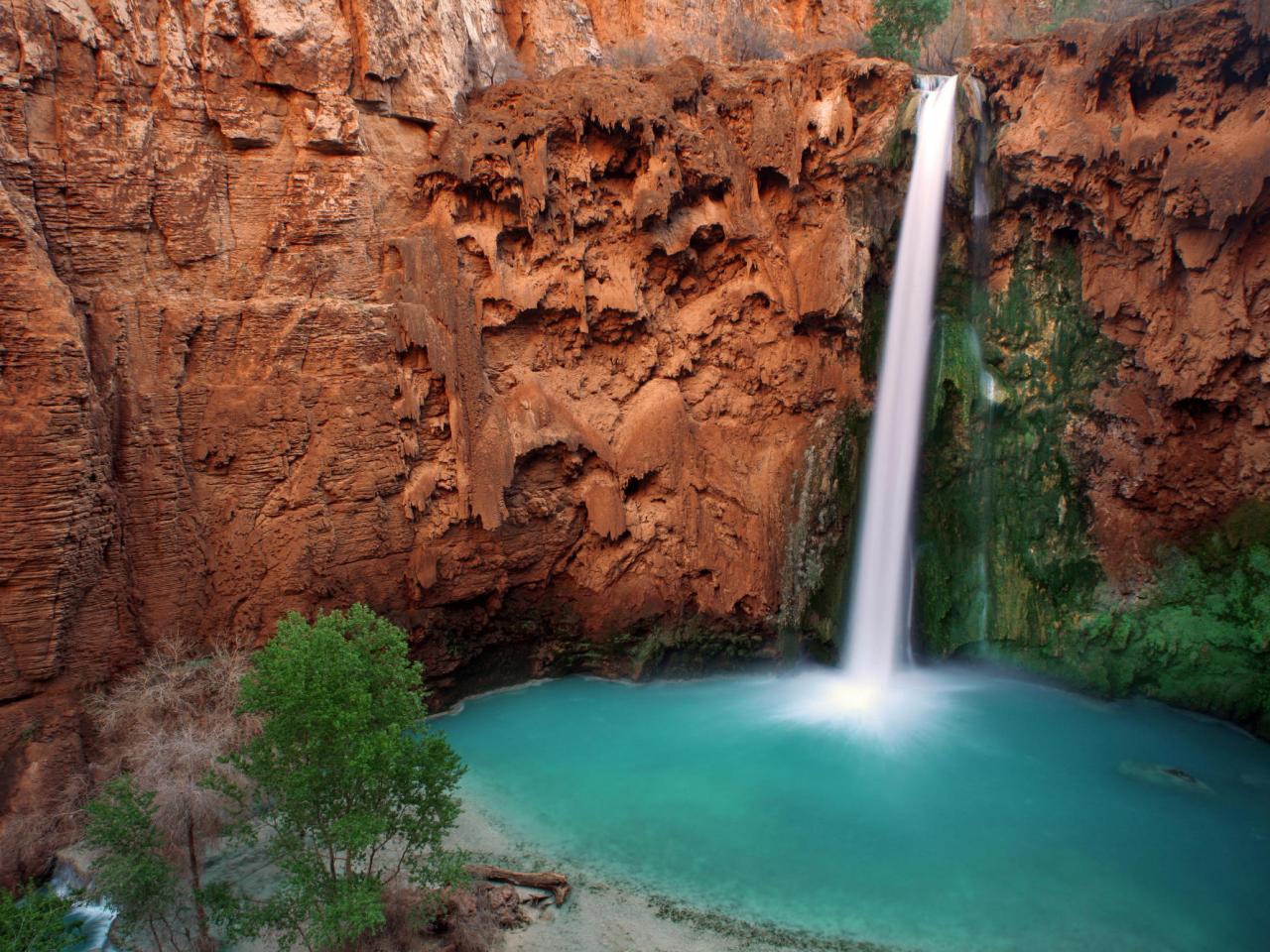 обои Mooney Falls,   Havasupai Indian Reservation,   Grand Canyon,   Arizona фото