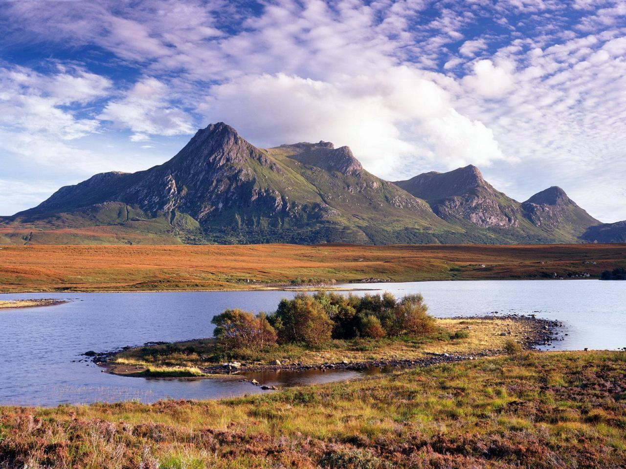 обои Ben Loyal Sutherland Scotland фото