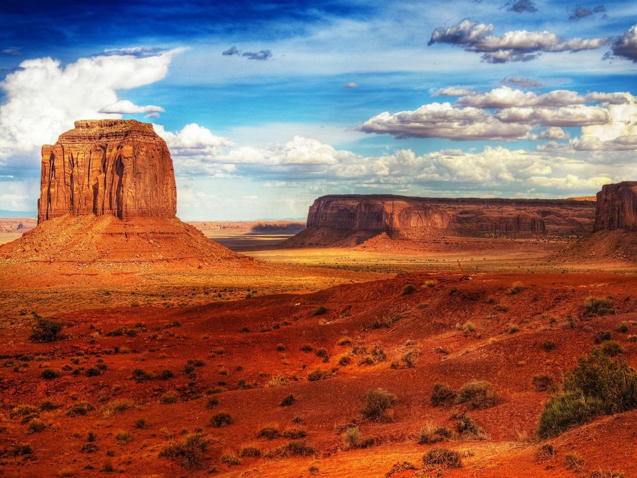 обои Mountains In desert фото