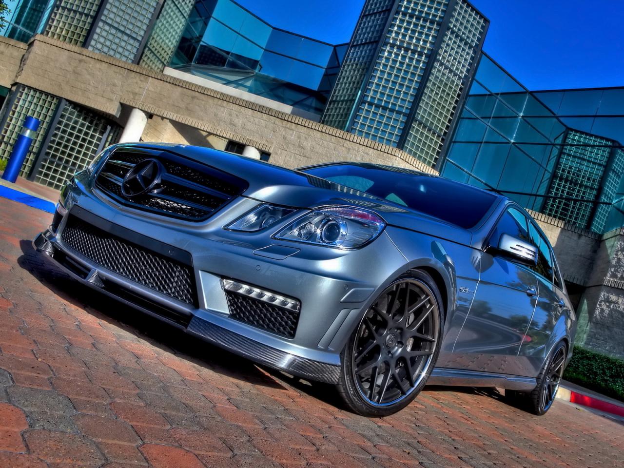 обои Mercedes Benz E63 AMG V6E фото