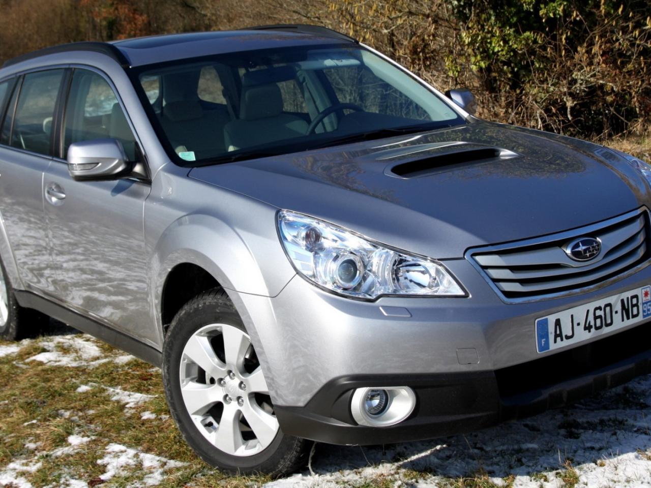 обои Subaru Walks on Outback фото