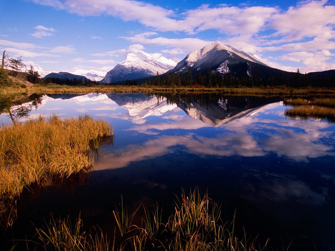 обои Mount Rundle From Vermillion Lakes,   Banff National Park,   Canada фото