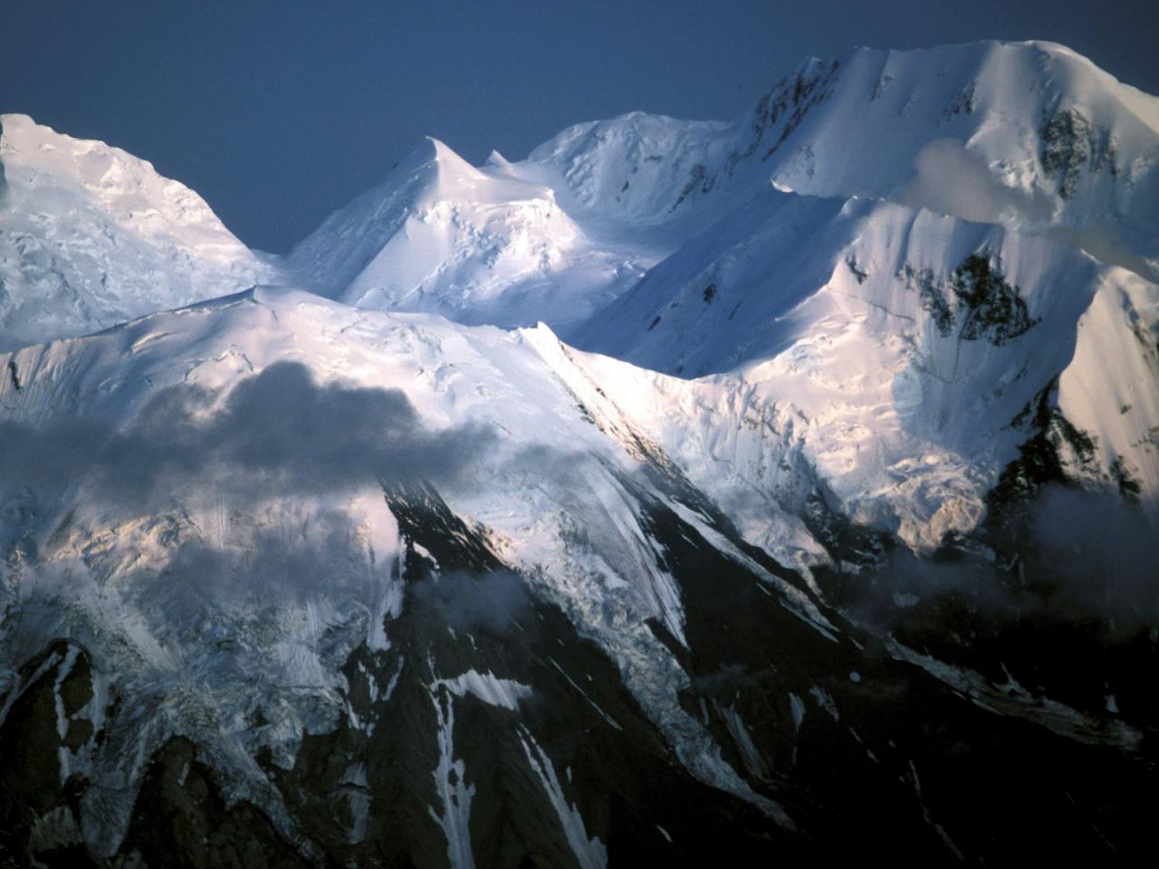 обои Snow-Covered Alaskan Range фото