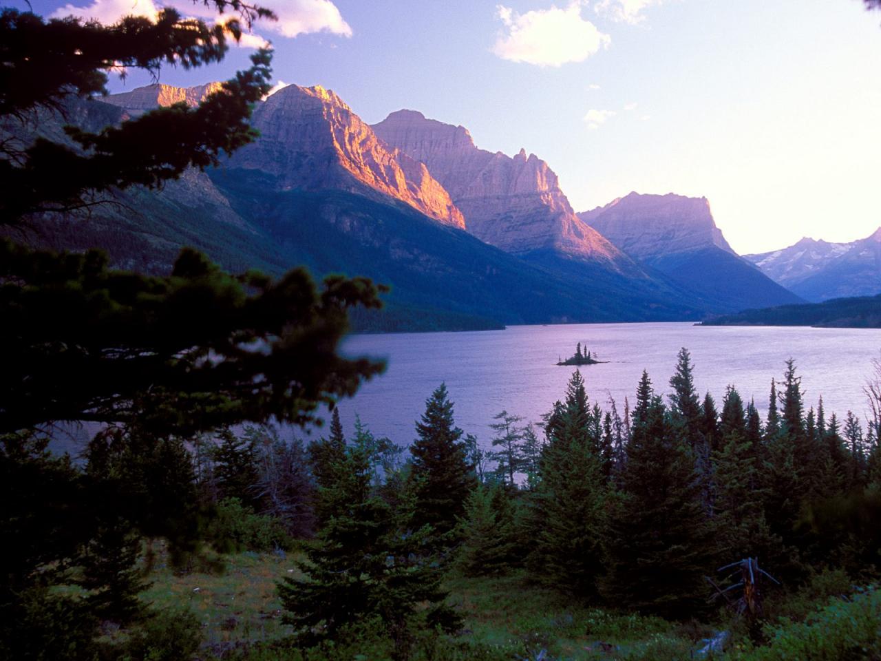 обои St. Mary Lake,   Glacier National Park,   Montana фото