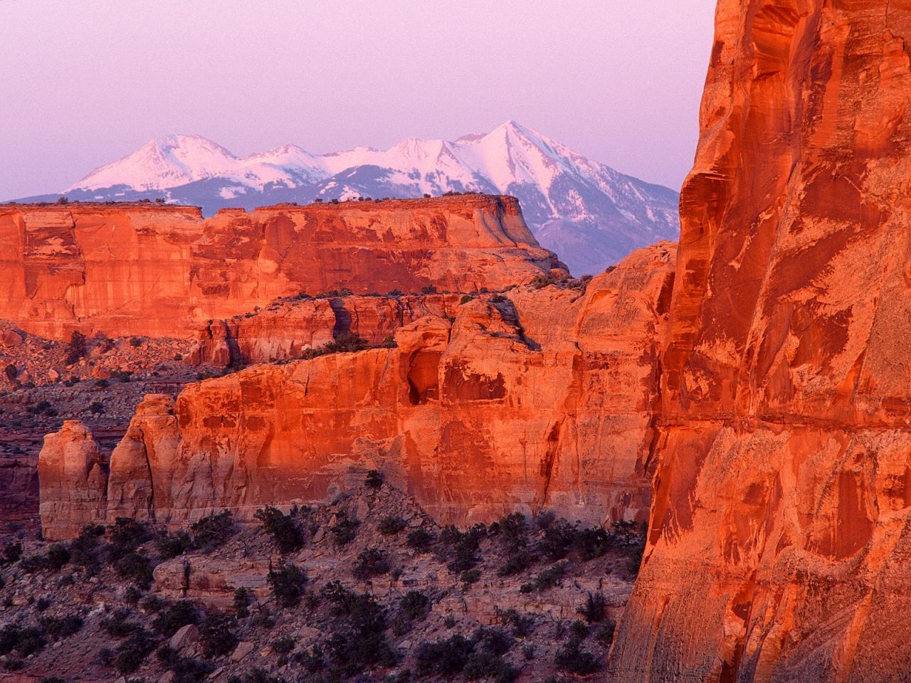 обои Sunset Over Schafer Canyon,   Canyonlands National Park,   Utah фото