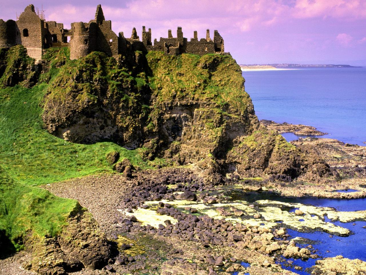 обои Dunluce Castle,   County Antrim,   Ireland фото