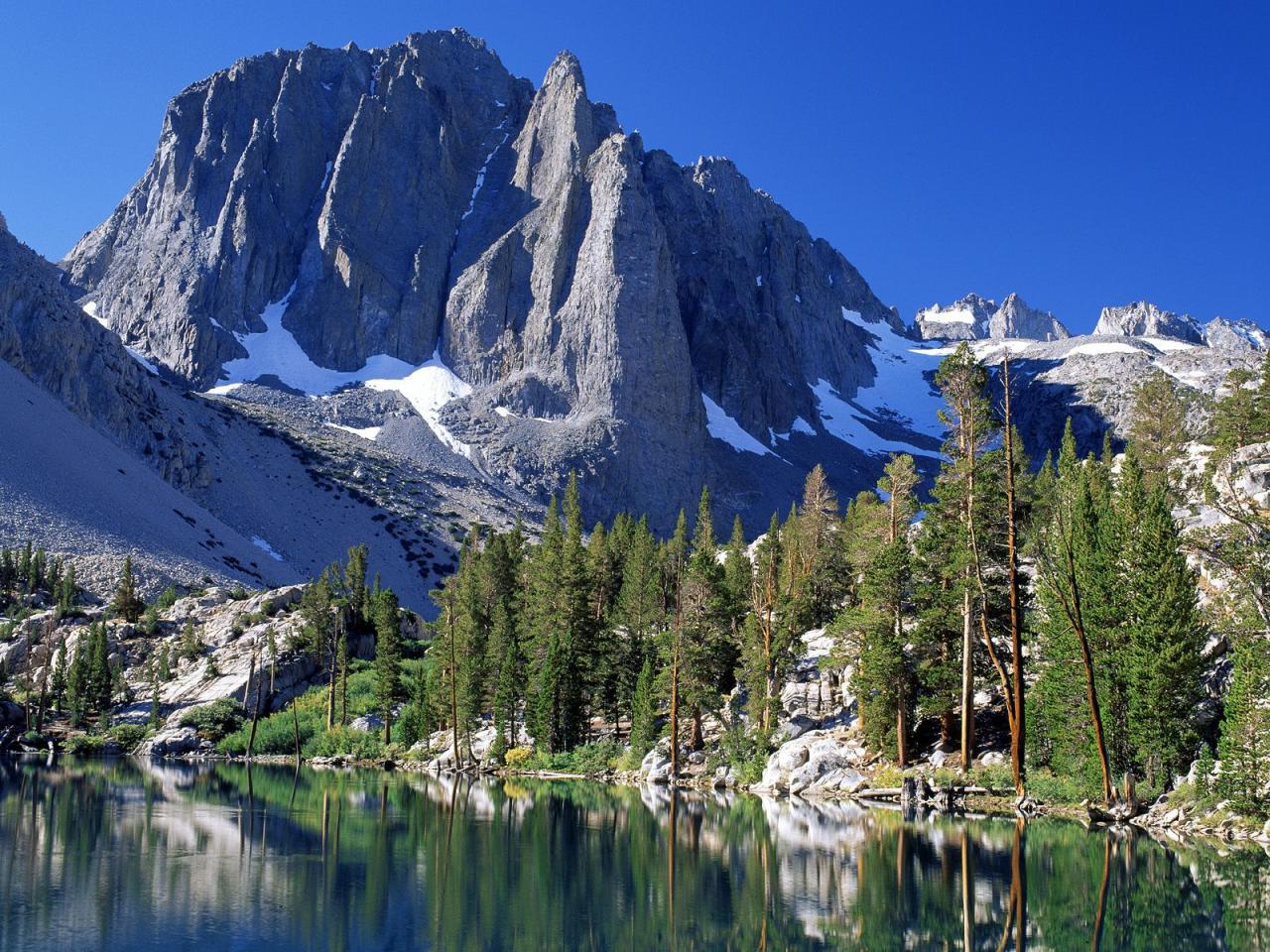 обои First Lake,   Sierra Nevada Range,   California фото