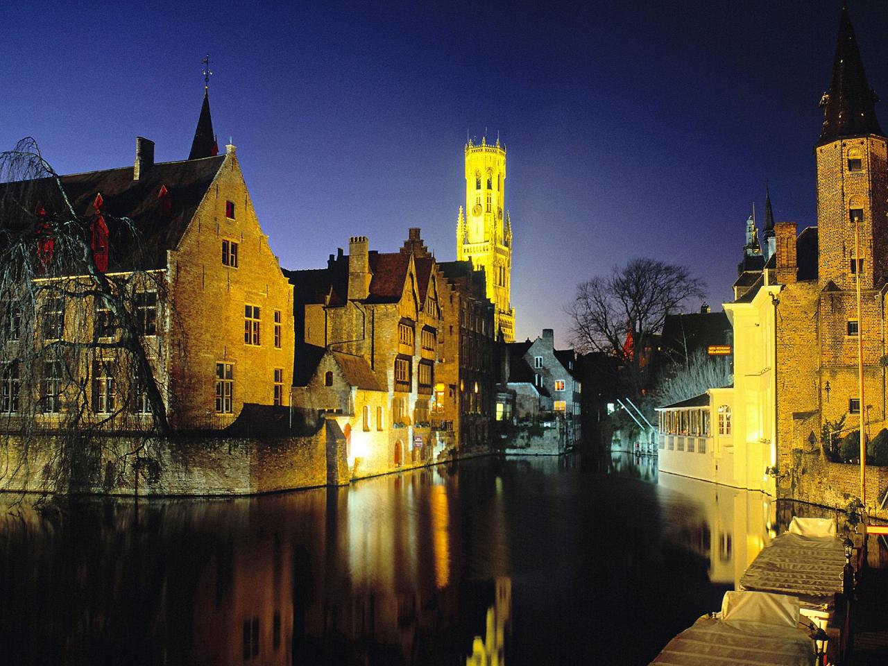 обои Millpond and Belfry,   Bruges,   Belgium фото