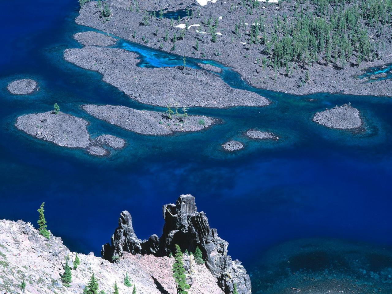 обои Skell Channel,   Crater Lake National Park,   Oregon фото