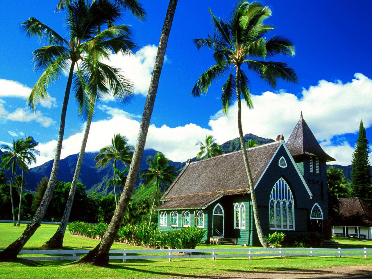 обои Waioli Huiia Church,   Hanalei,   Kauai,   Hawaii фото