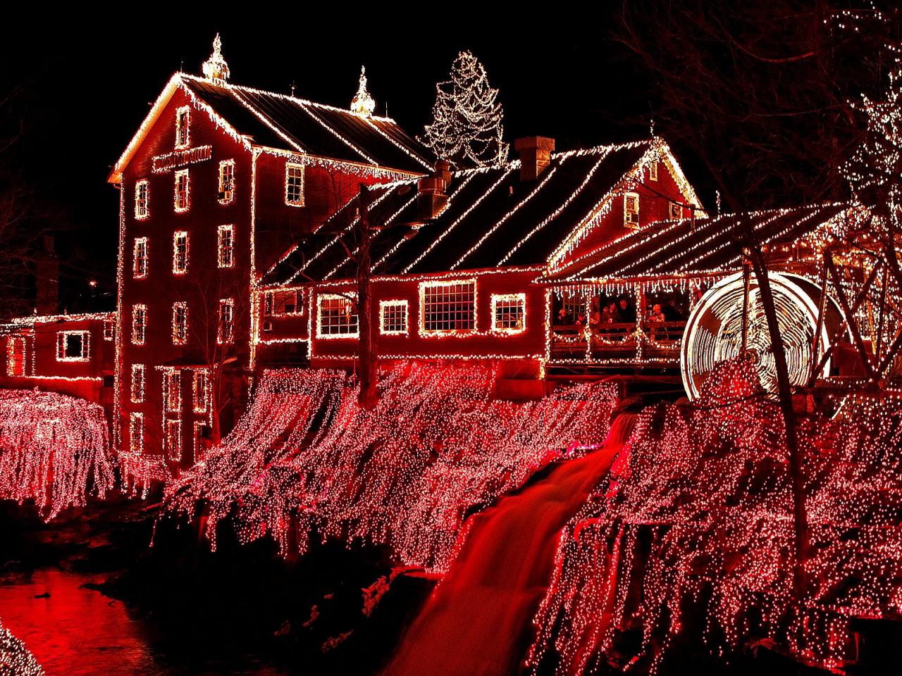 обои Christmas at Clifton Mill,   Ohio фото