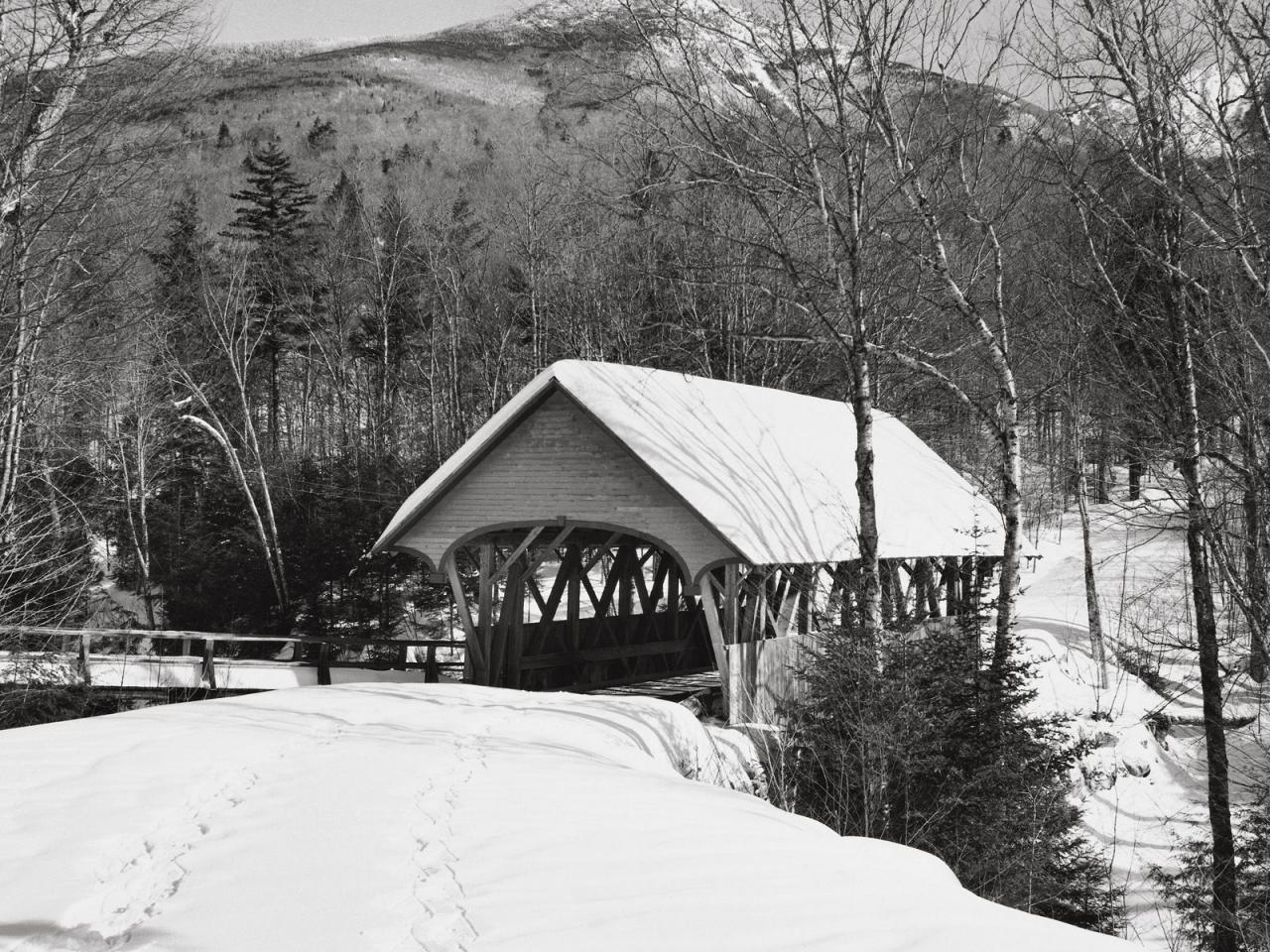 обои Covered Bridge,   Franconia Notch State Park,   New Hampshire фото