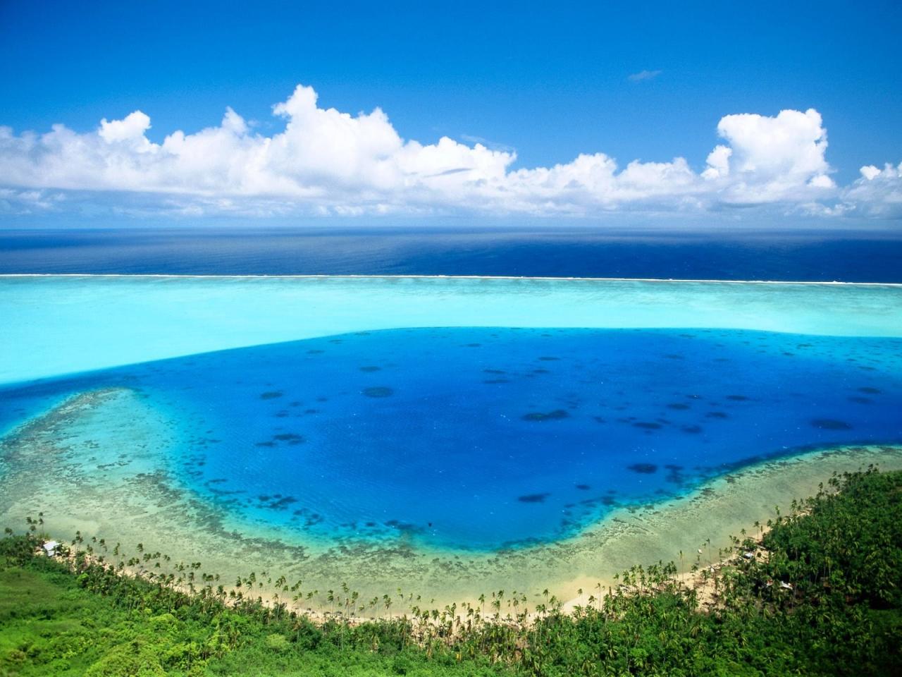 обои Великолепное голубое море фото