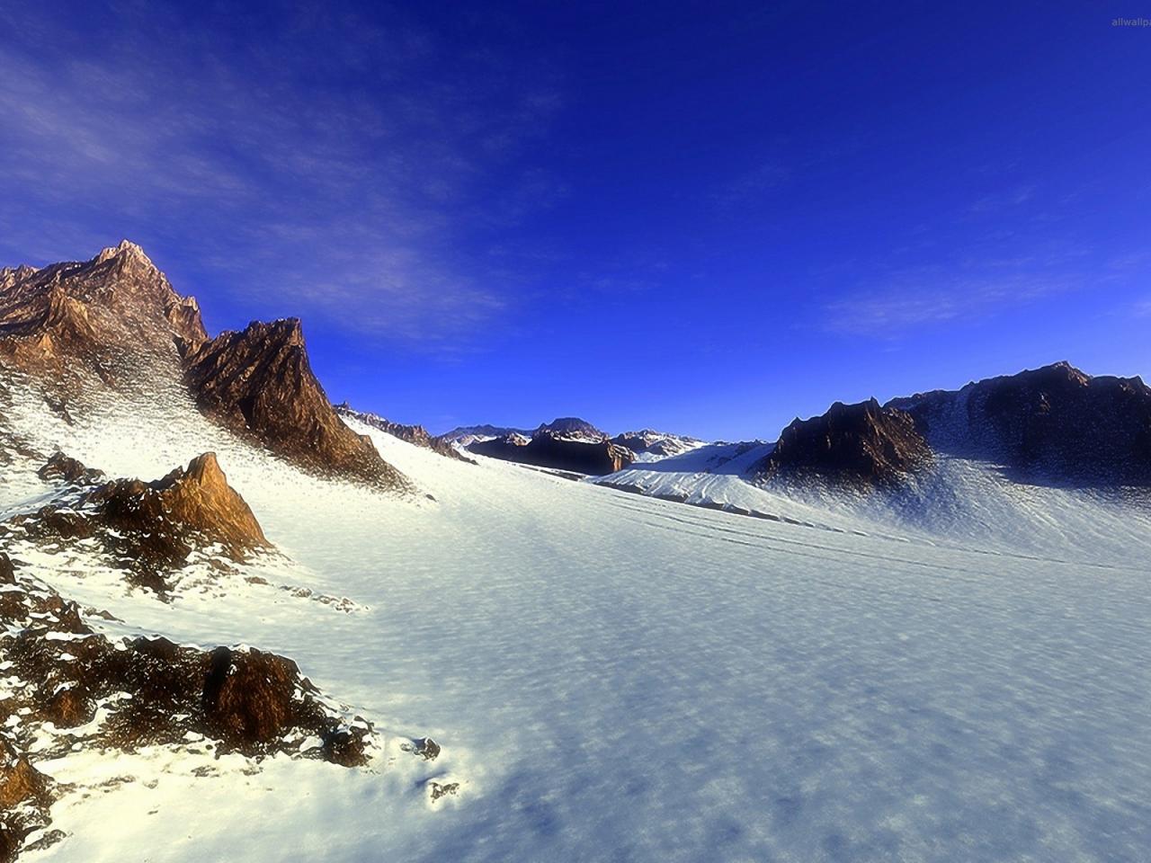 обои Снежние вершины гор фото
