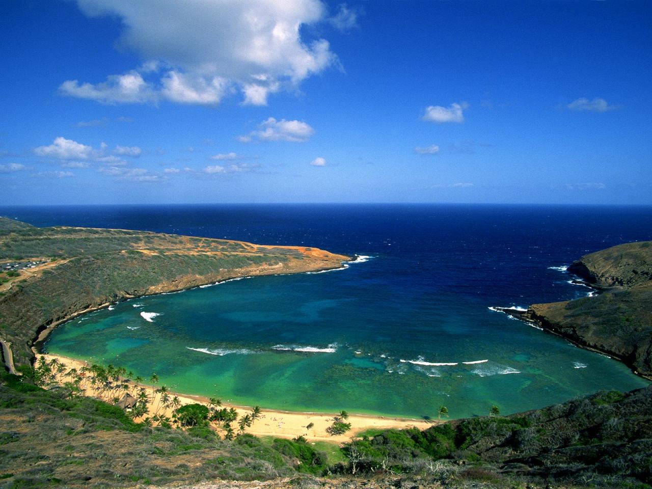 обои Hillside View of Hanauma Bay,   Oahu,   Hawaii фото