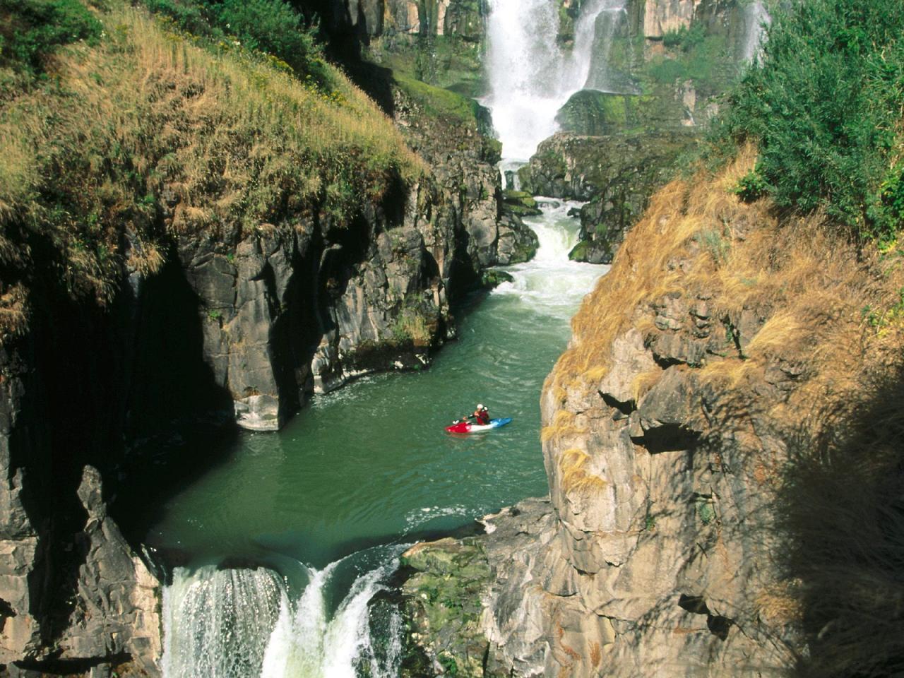 обои Extreme Kayaking,   White River Falls,   White River,   Oregon фото