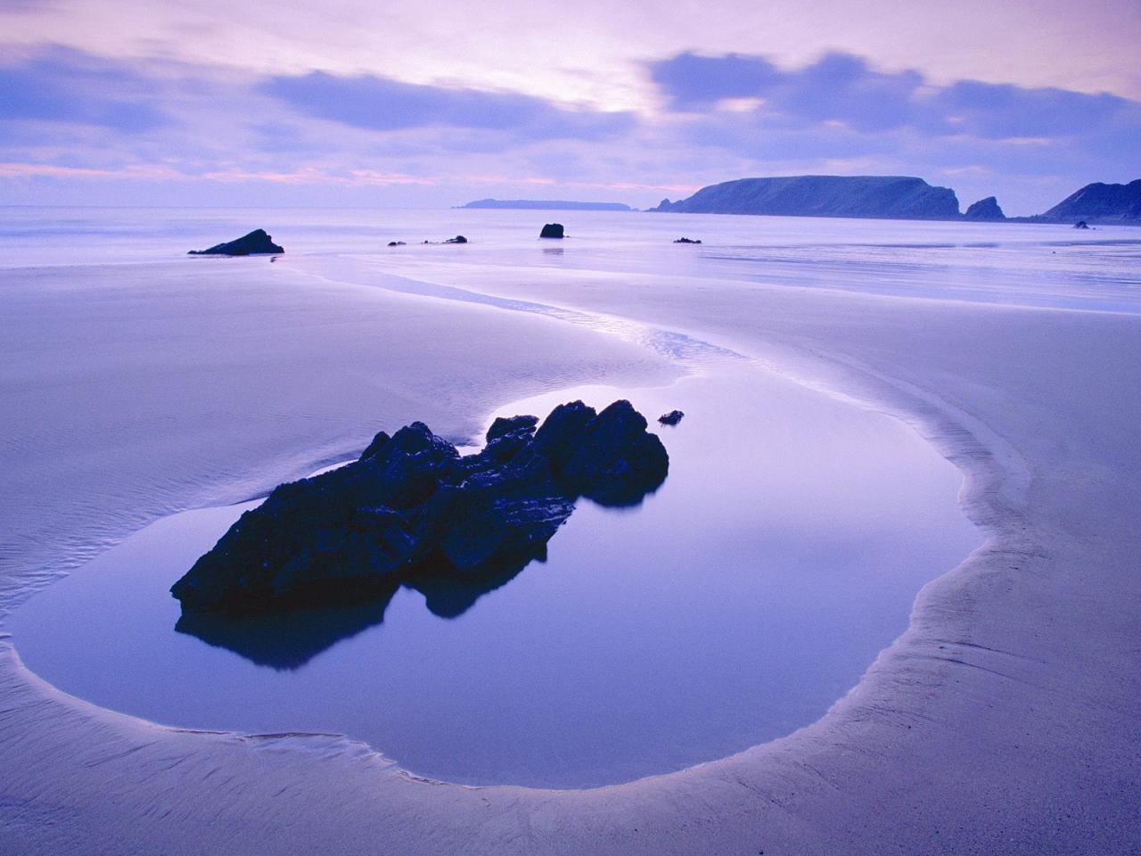 обои Marloe Sands and Islands of Skokholm and Gateholm,   Pembrokeshire National Park,   Wales фото