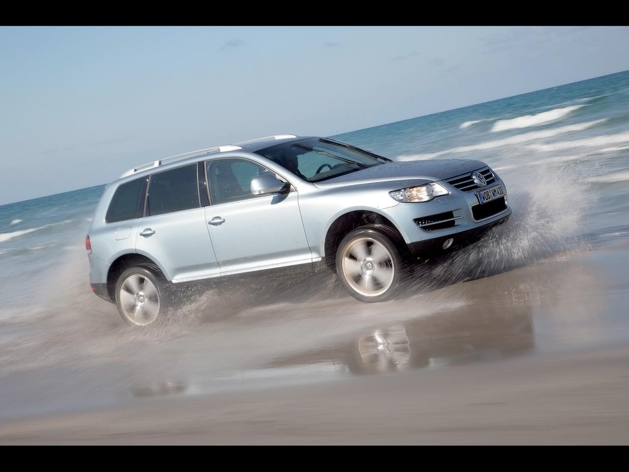 обои 2008 Volkswagen Touareg 1600x1200_2212 фото