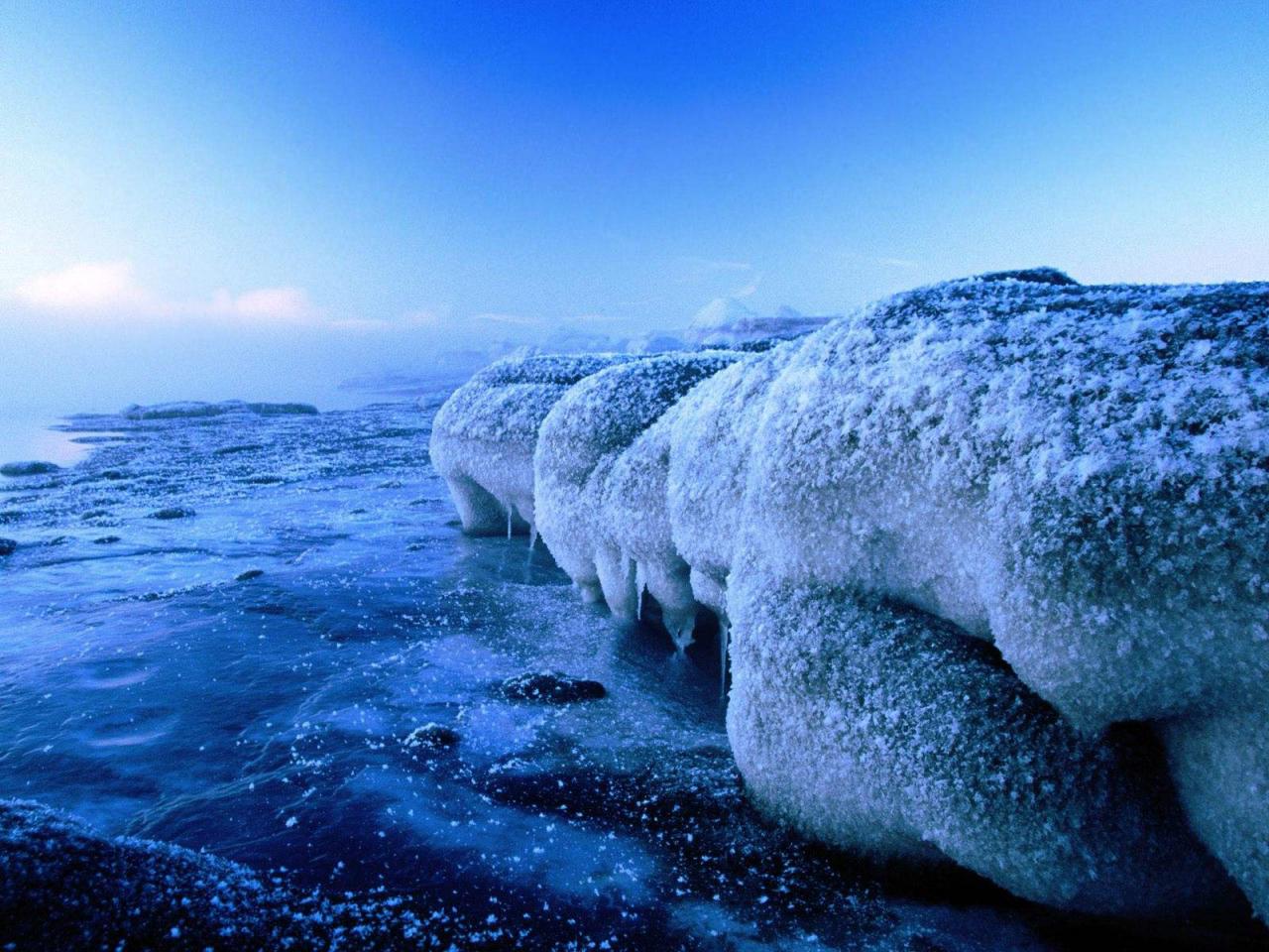 обои Замерзшее побережье северного моря фото