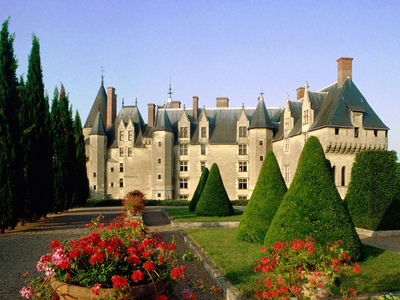 обои Замок и сад в Париже фото