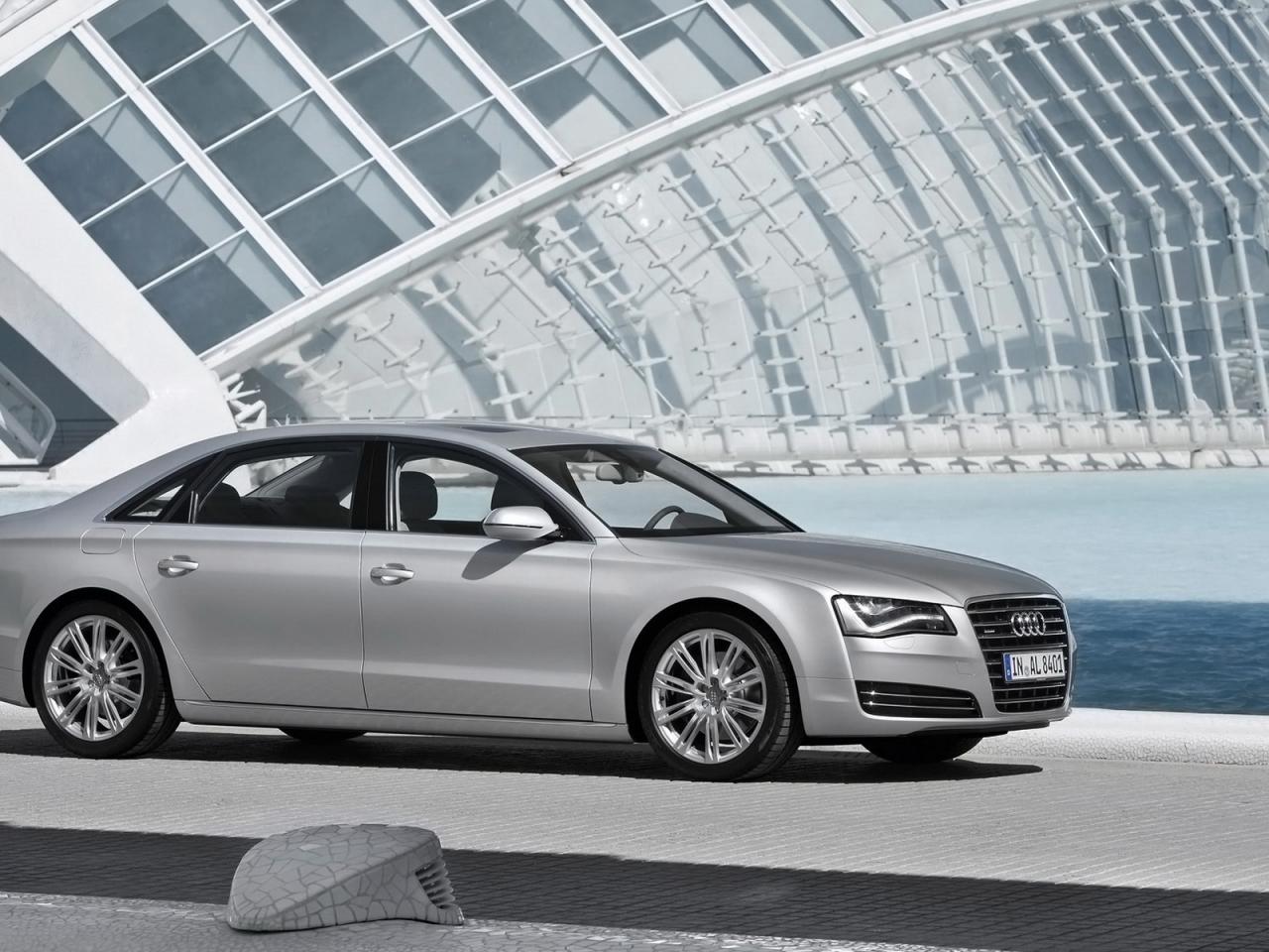 обои Новая Audi A8 L фото