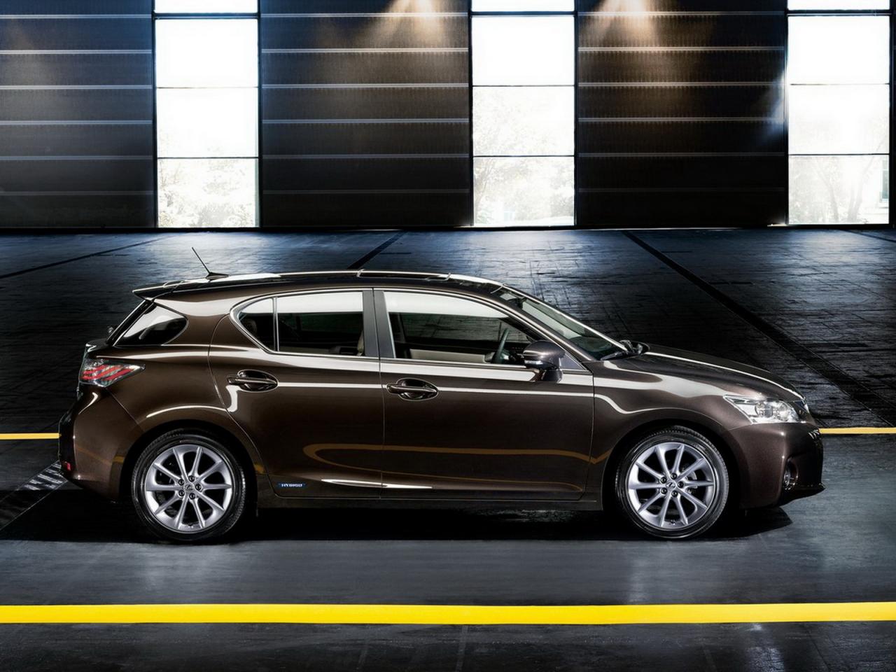 обои Новый Lexus CT 200h фото