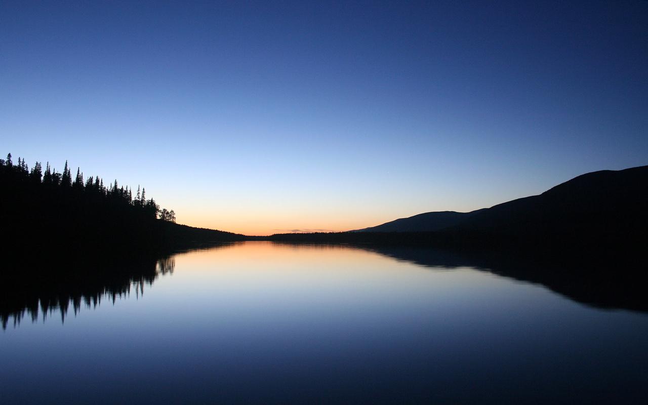 обои Озеро ждет рассвет фото