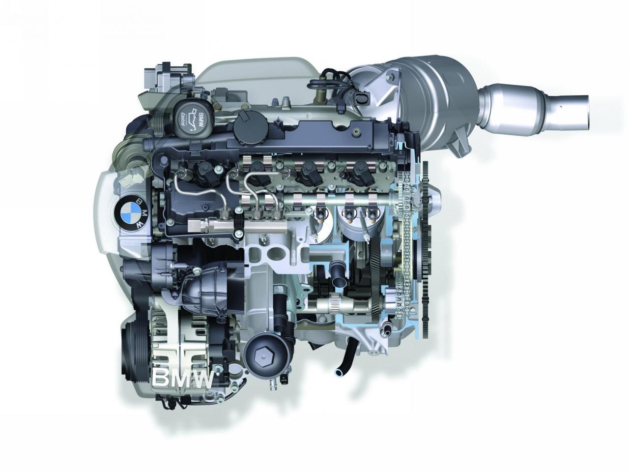 обои 2011 BMW 1-Series двигатель фото