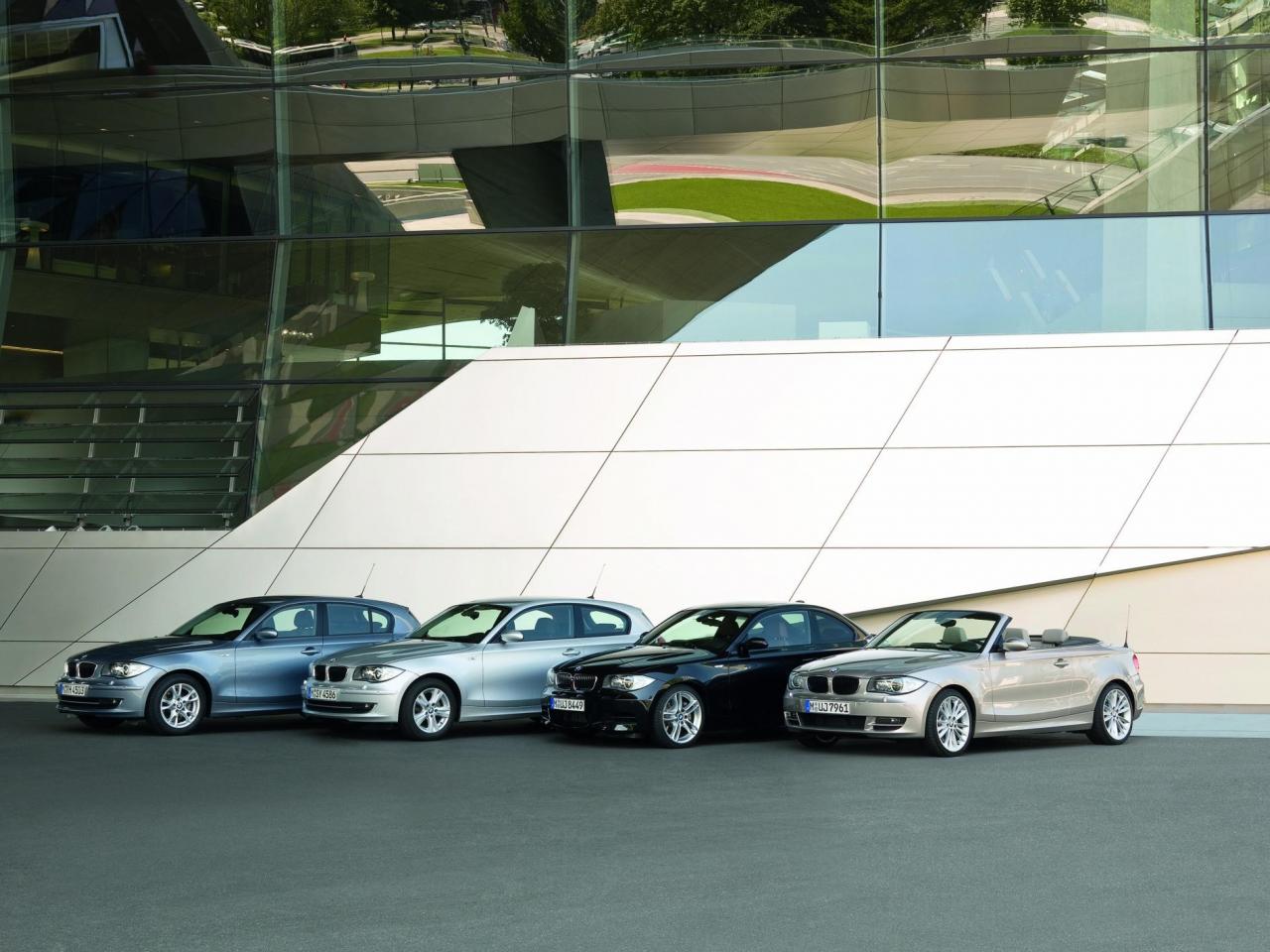 обои 2011 BMW 1-Series красиво фото