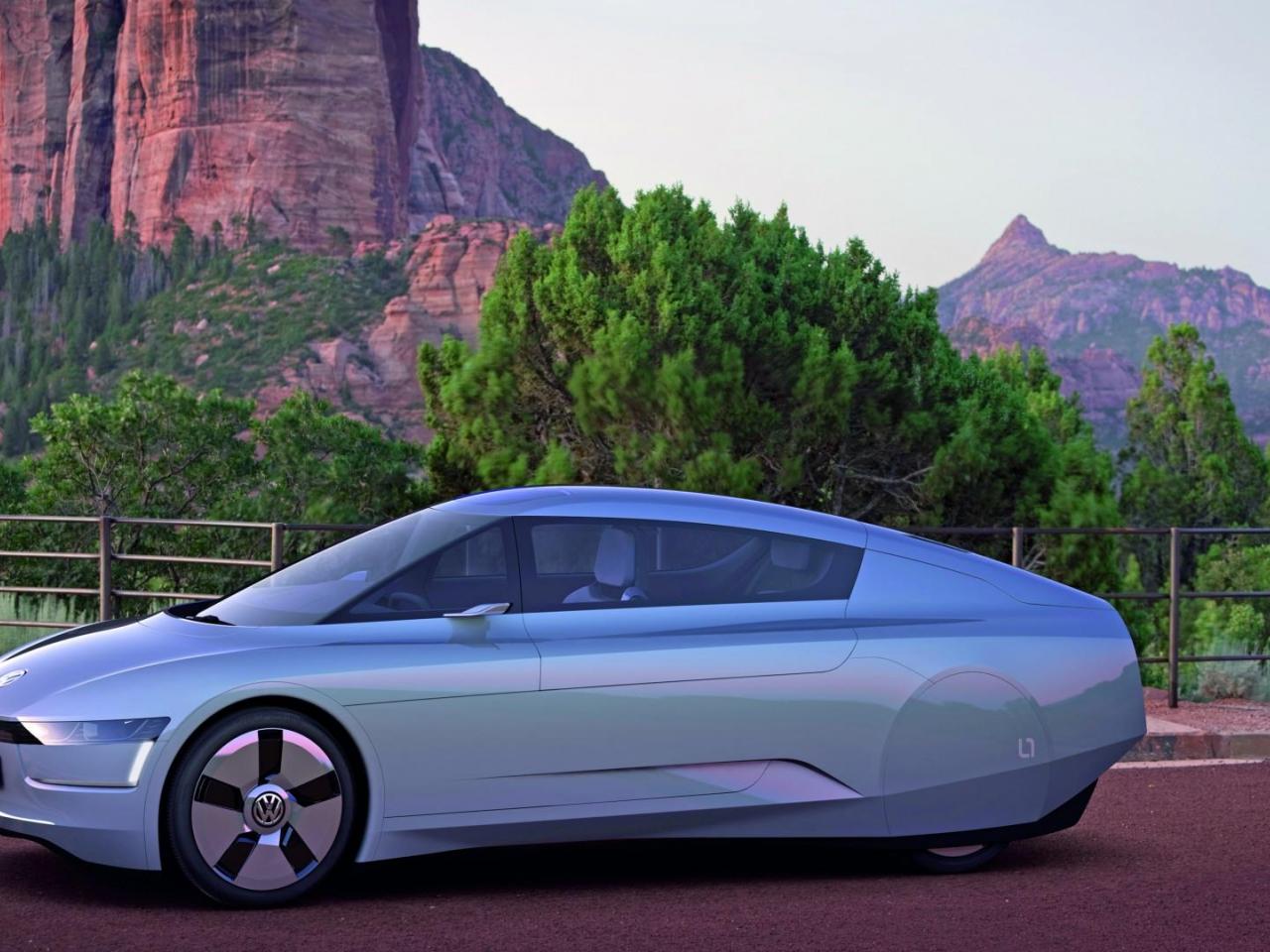 обои 2010 Volkswagen L1 Concept у забора фото